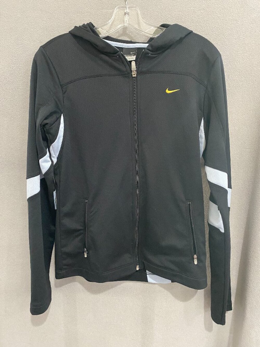 Nike Sphere Dry Hooded Jacket Womens Medium Black Full Zip Athletic Running Hood